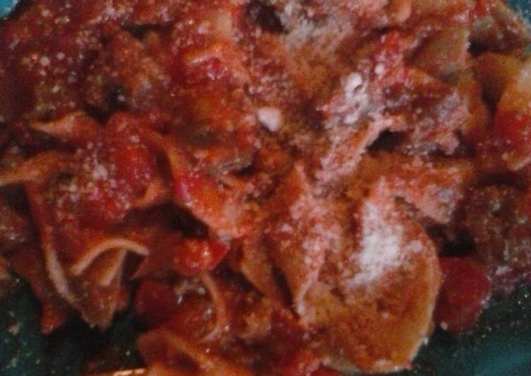 Recipe of Quick Spicy sweet Italian sausage spaghetti