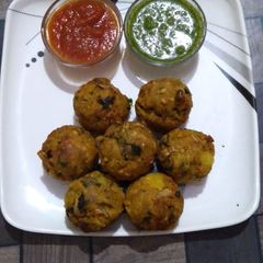 A picture of Puffed Rice Balls.