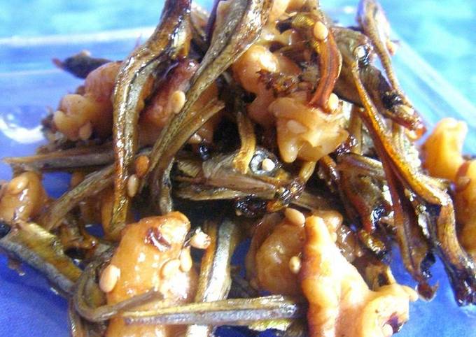 Candied Dried Young Anchovies with Lots of Walnuts