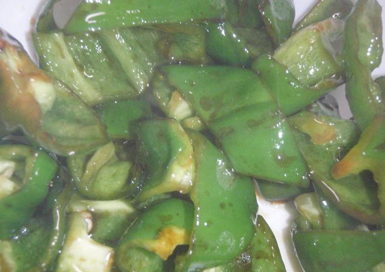 Steps to Prepare Favorite Green Pepper and Oyster Sauce Stir-fry