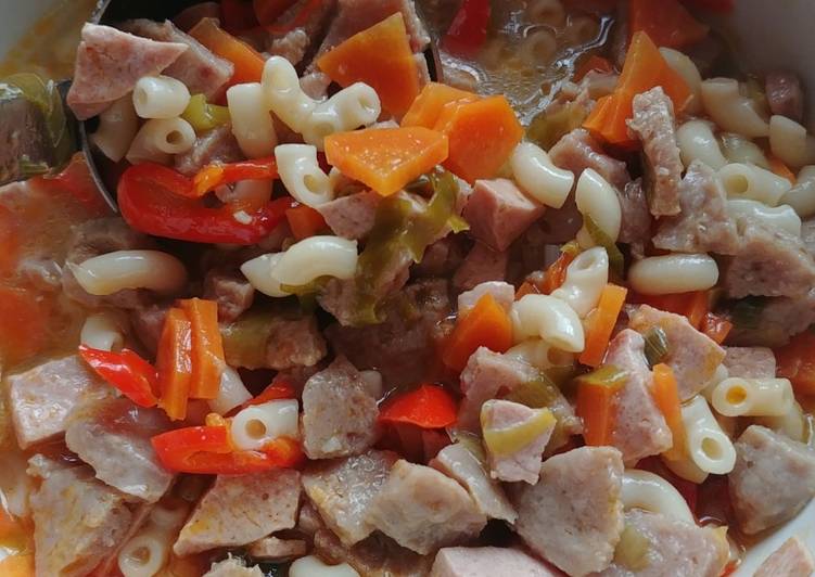 Resep Sup: Wortel + Makaroni + Bakso + Sosis, Menggugah Selera