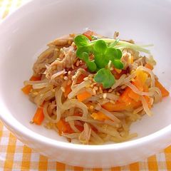 A picture of Kinpira with Konnyaku Noodles and Tuna.