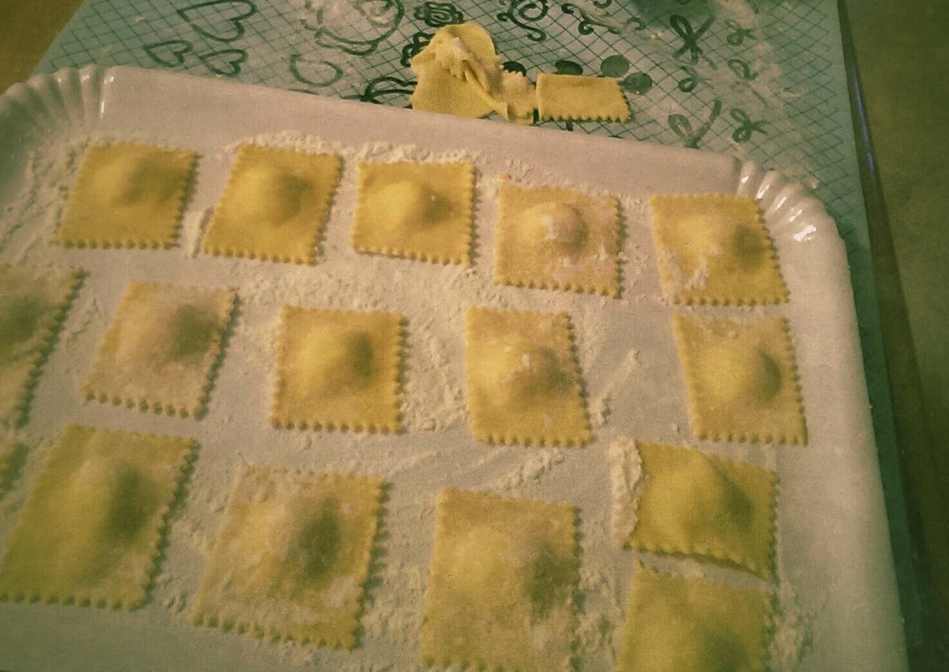 Ravioli with potatoes and leeks (fresh pasta)