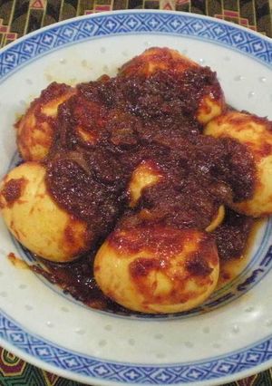 A picture of Sambal Telur (Malaysian-Style Hard Boiled Eggs in Chili Sauce).