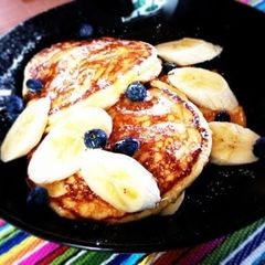 A picture of Bill's Restaurant Style Soufflé Pancakes.