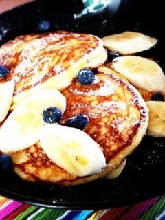 A picture of Bill's Restaurant Style Soufflé Pancakes.
