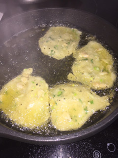 Una foto de Tortillitas de camarones