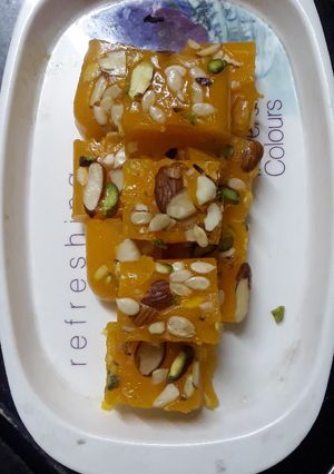 A picture of Custard Karachi halwa.