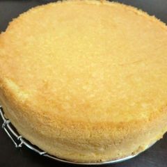 A picture of Fluffy Sponge Cake & 3D Cake.