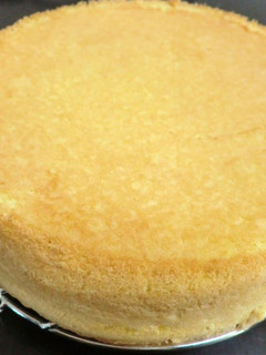 A picture of Fluffy Sponge Cake & 3D Cake.