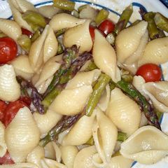 A picture of peanut Sauce pasta delight.