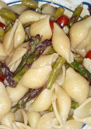 A picture of peanut Sauce pasta delight.