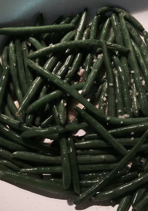 A picture of Sautéd Green Beans With Garlic.