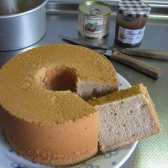 A picture of Marron Chiffon Cake with Creme de Marron.