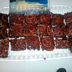 A picture of Salted caramel pretzel brownies.