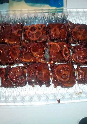 A picture of Salted caramel pretzel brownies.