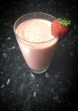 A picture of Strawberry and Raspberry Smoothie.