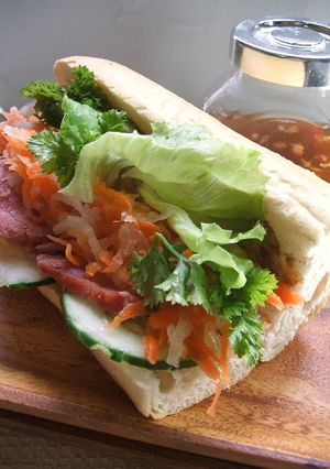 A picture of Vietnamese Banh Mi Sandwich.