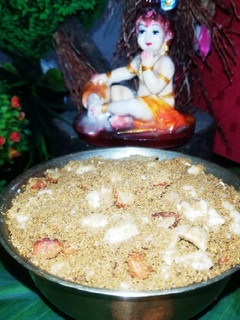 मखाना धनिया पंजीरी /चूरन (Makhana Dhaniya panjiri / churan recipe in Hindi) रेसिपी मुख्य फोटो
