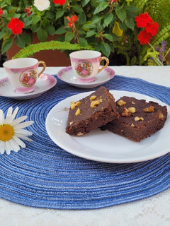 Una foto de Brownie de porotos negros