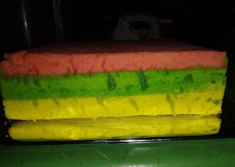 Bagaimana Menyiapkan Bolu rainbow kukus Anti Gagal