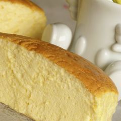 A picture of Yogurt Egg Cake.