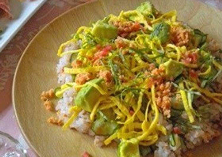 Recipe of Perfect Yukari-Seasoned Easy Chirashi Sushi with Salmon Flakes