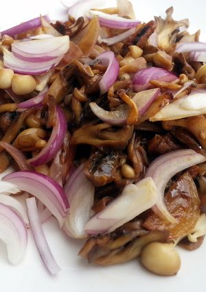 A picture of LG's Stir Fry Mushroom.