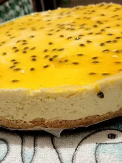 Una foto de Cheesecake de maracuyá