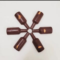 A picture of Almond chocolate.
