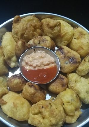 ગરમ ગરમ ભજીયા(bhajiya recipe in gujarati) રેસીપી મુખ્ય ફોટો