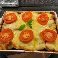 A picture of Potato and Beef minced pie: (different style).
