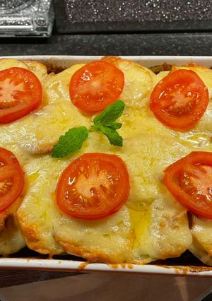 A picture of Potato and Beef minced pie: (different style).