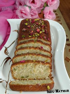 रोज़ पिस्ता पाउंड केक (rose pista pound cake recipe in hindi) रेसिपी मुख्य फोटो