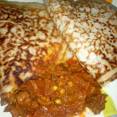 A picture of Sinasir with stew.