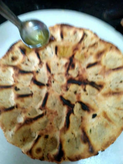 A picture of Khooba roti.