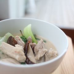 A picture of Coconut Soup With Chicken.
