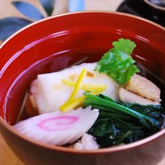 A picture of Edokko Zouni (Tokyo-style Mochi Soup).