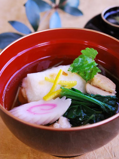 A picture of Edokko Zouni (Tokyo-style Mochi Soup).
