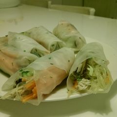 A picture of Vietnamese Fresh Spring Rolls.
