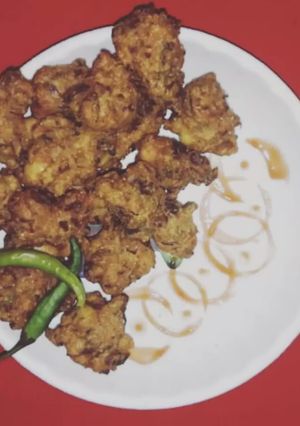 कांदा भजी (kanda bhaji recipe in Hindi) रेसिपी मुख्य फोटो