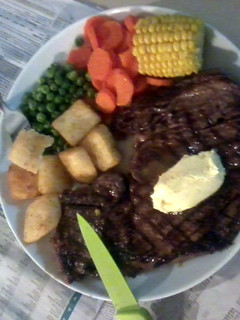 A picture of Garlic Butter Steak, Crunchy Potatoes & Vegetables!.