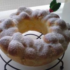 A picture of Milky Wreath Bread.
