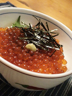 A picture of Soy Sauce Marinated Salmon Roe Salmon Rice Bowl.