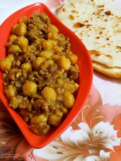 কিমা চানা মসালা (keema chana masala recipe in Bengali) রেসিপির প্রধান ছবি