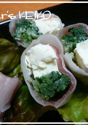 A picture of Farmhouse Recipe: Fresh Spring Rolls With Mizuna.