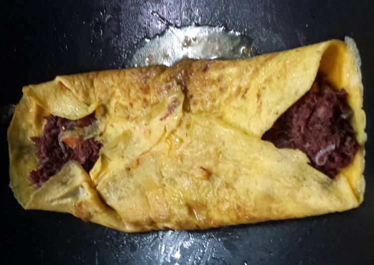 How to Make 3 Easy of Nanay&#39;s Corned Beef Omelet