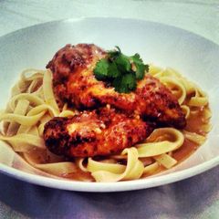 A picture of Paprika Garlic Chicken Tagliatelle.