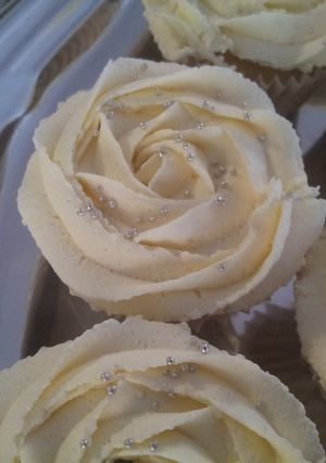 A picture of The perfect cream cheese frosting.