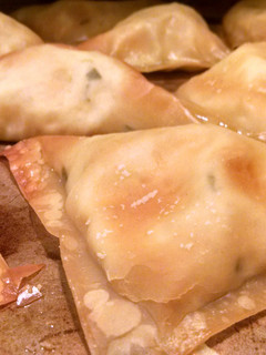 A picture of Skinny Girl Crab Rangoon Bombs.